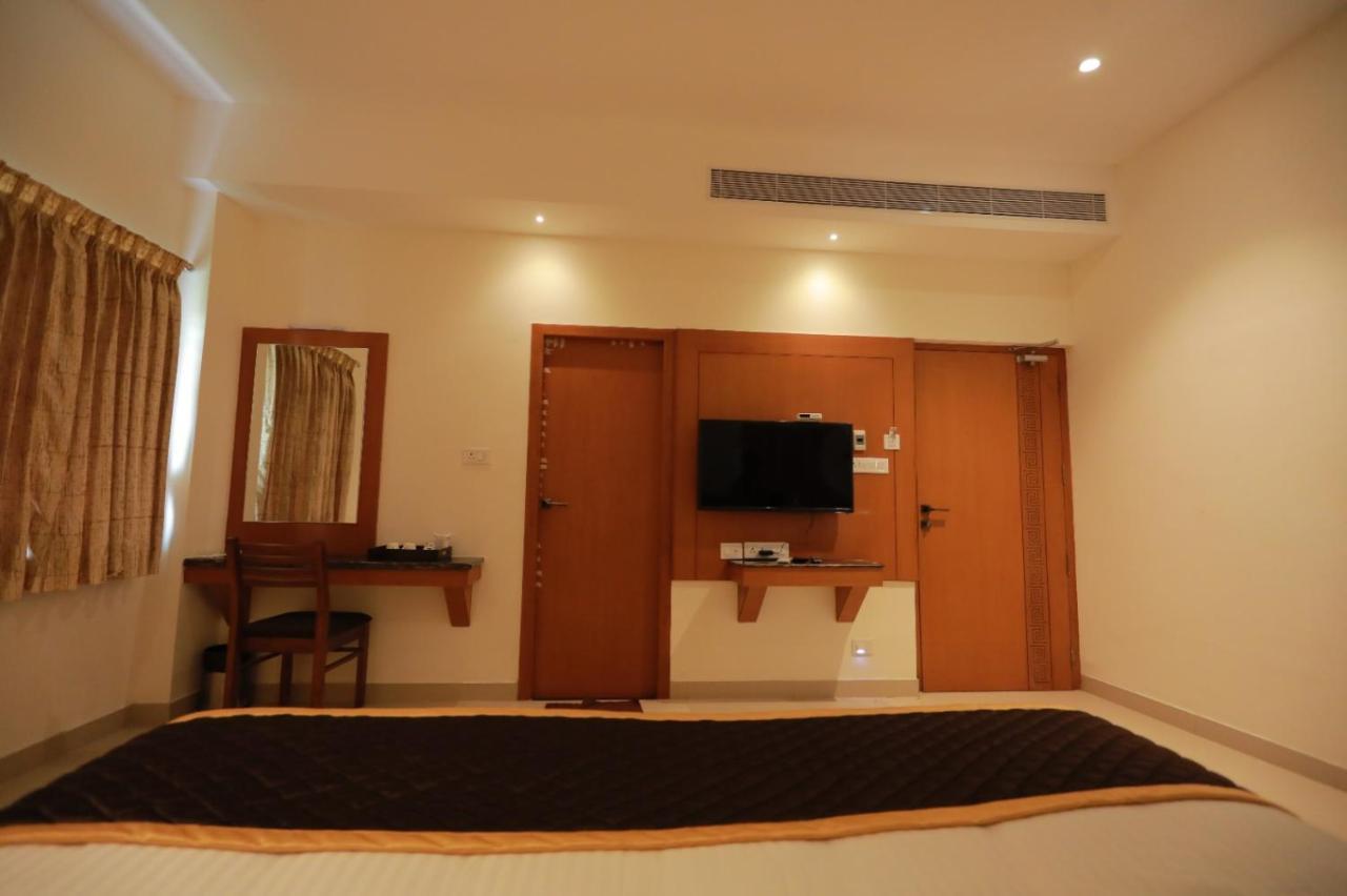 Hotel Ashok Palace Karur  Exterior photo