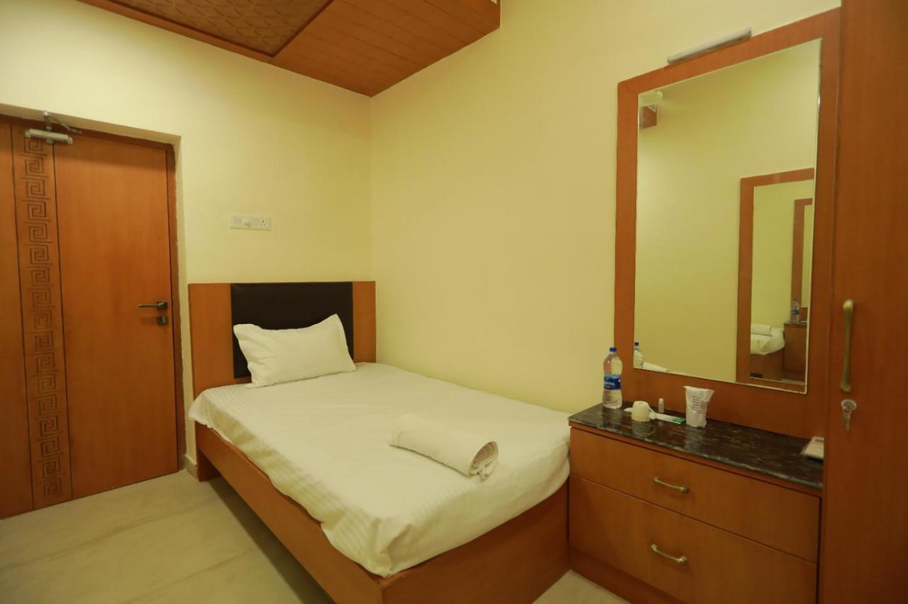 Hotel Ashok Palace Karur  Exterior photo